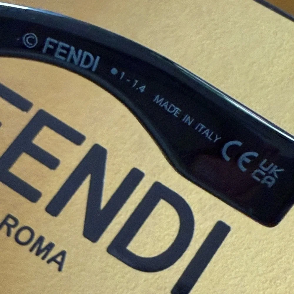 Fendi ROMA Black Sunglasses Sleek Modern Design Women's Baguette Oval Sunglasses - Picture 11 of 13